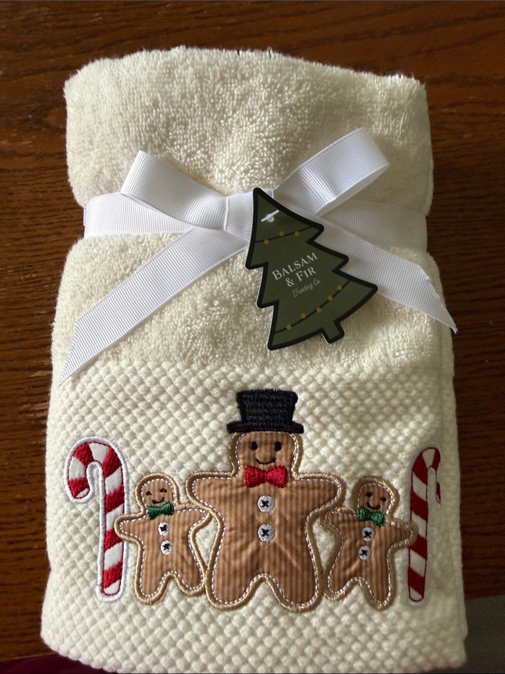 Balsam & Fir Cream Gingerbread Family Holiday Kitchen Towel